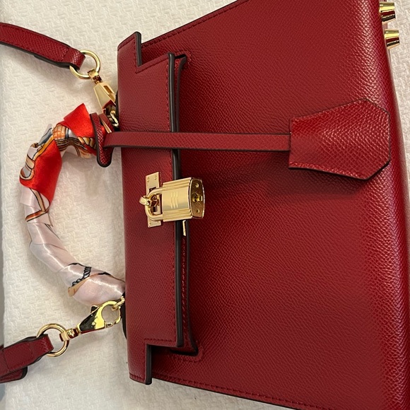 Red Kelly Style Top Handle Structured Satchel with Turn Lock and Key #valentines - Picture 12 of 12